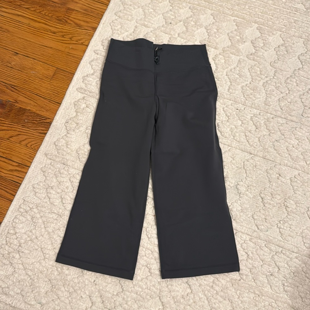 Lululemon capri length pants
